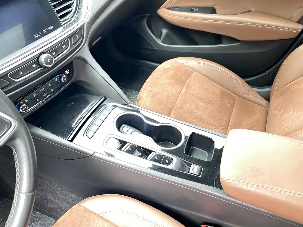 Buick Regal 2020 — фото 20