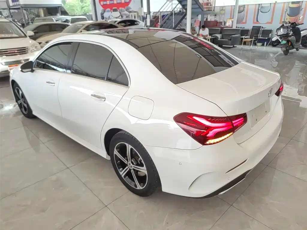 Mercedes-Benz A-Class 2023 — фото 5