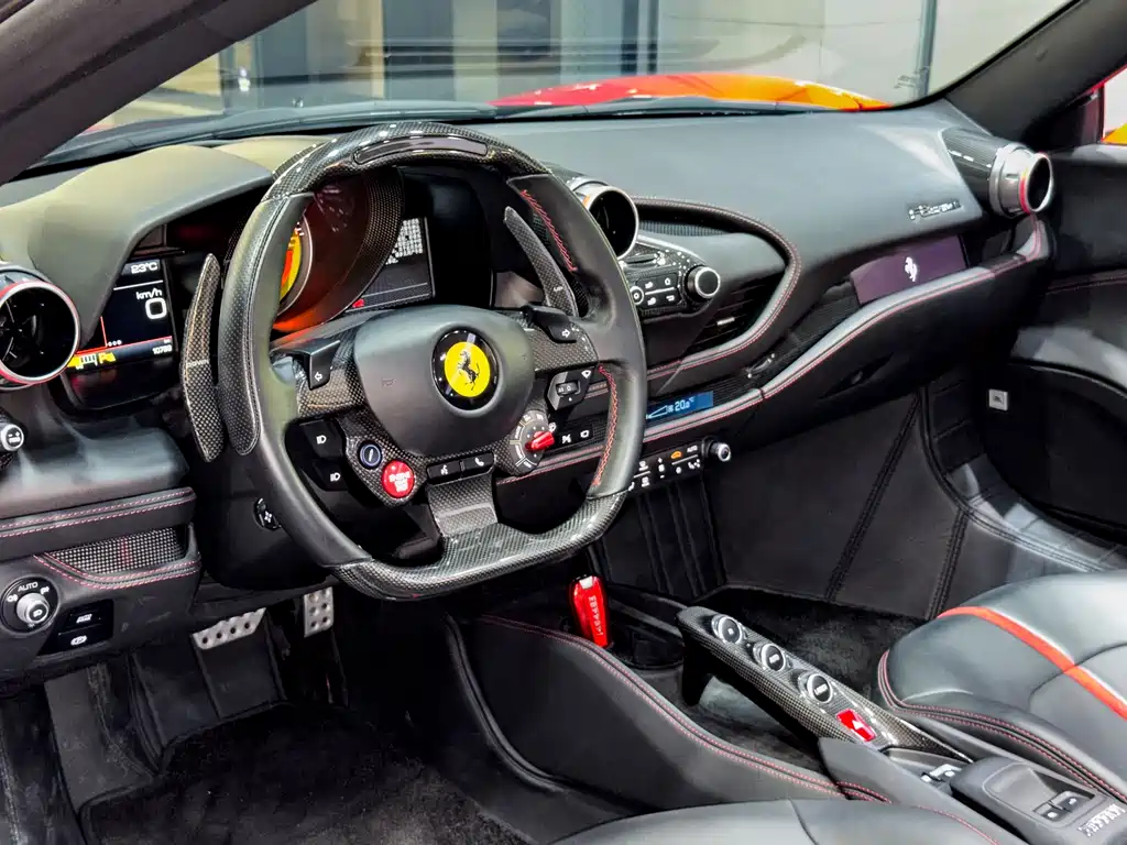 Ferrari F8 2023 — фото 13