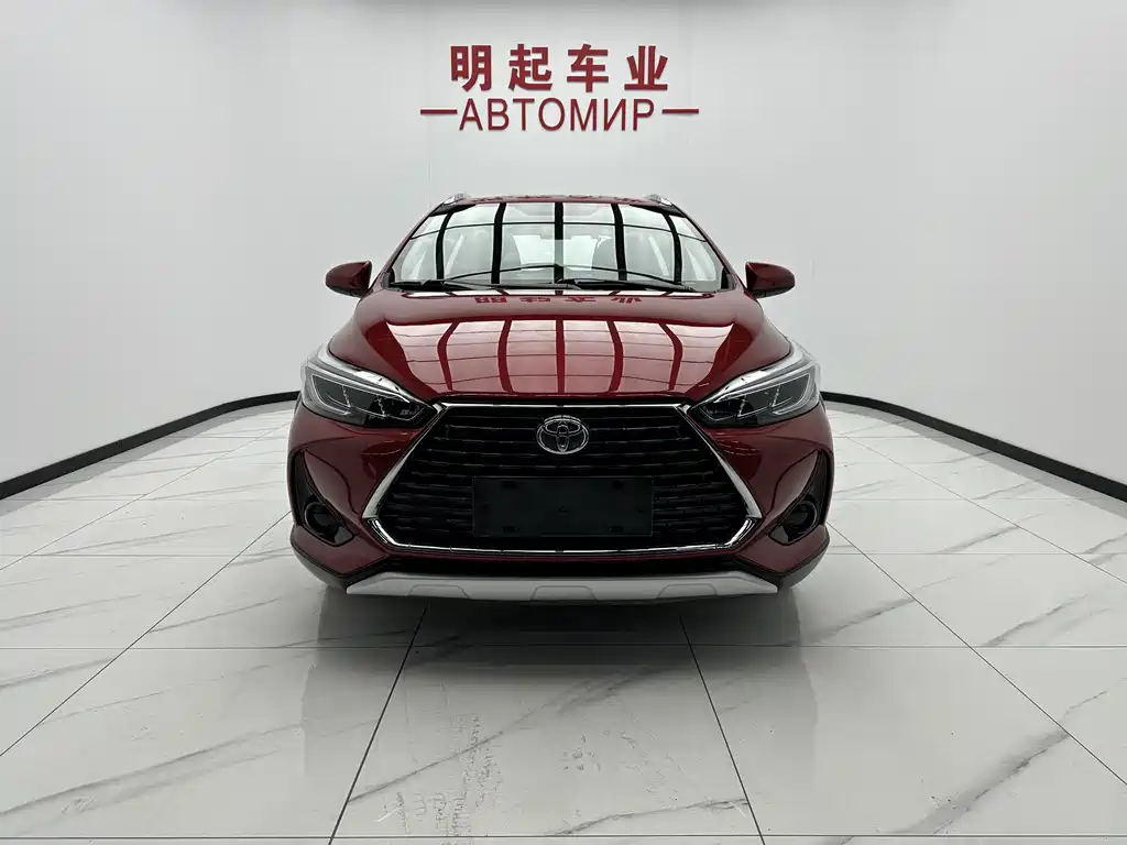 Toyota Yaris L 2022