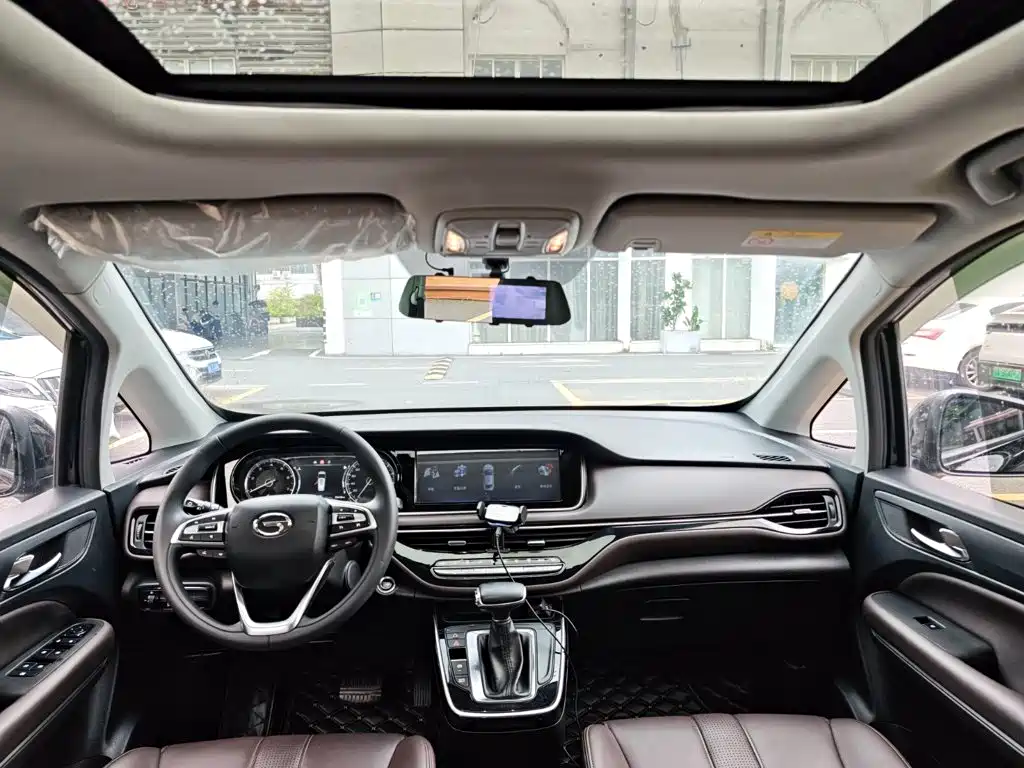 GAC Trumpchi M6 2019 — фото 21