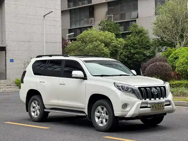 Toyota Prado 2016