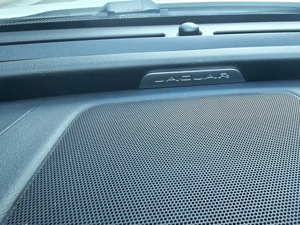 Jaguar XEL 2022 — фото 20