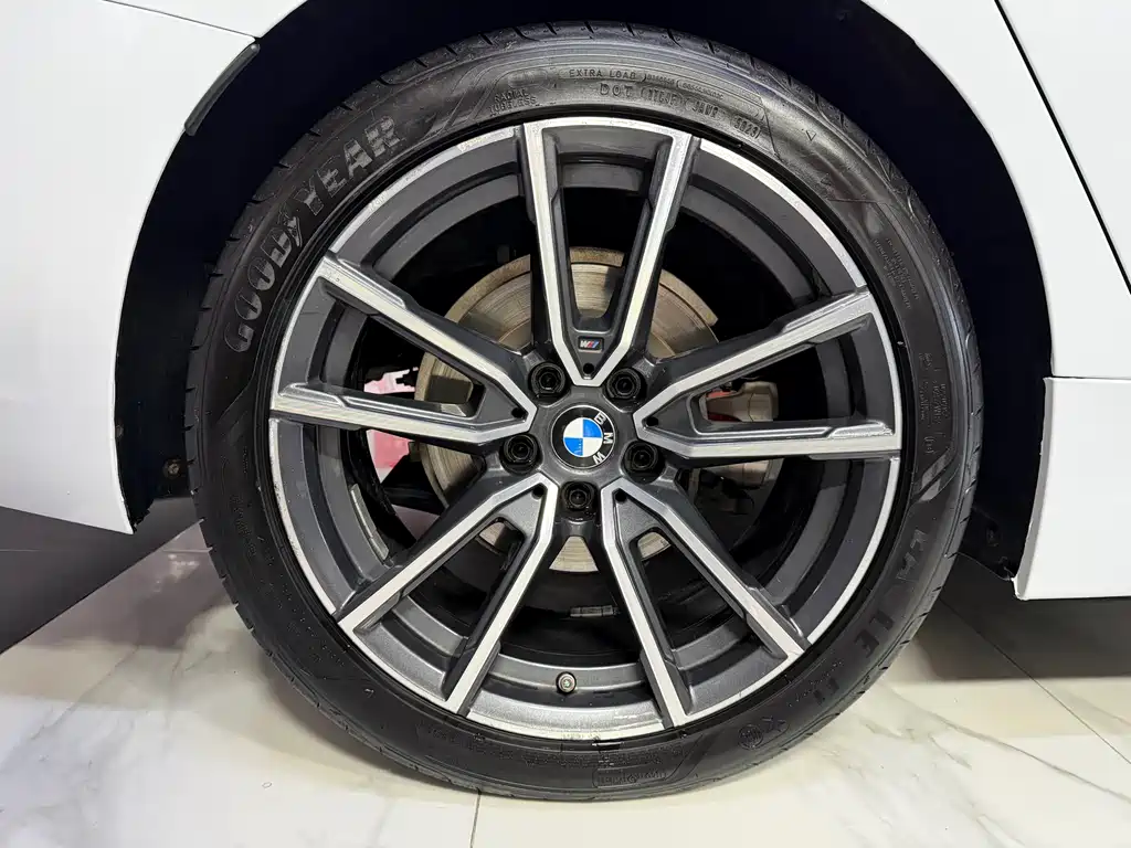BMW 3 Series 2021 — фото 13