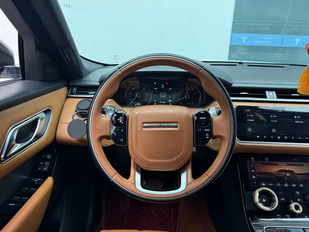 Land Rover Velar 2018 — фото 6