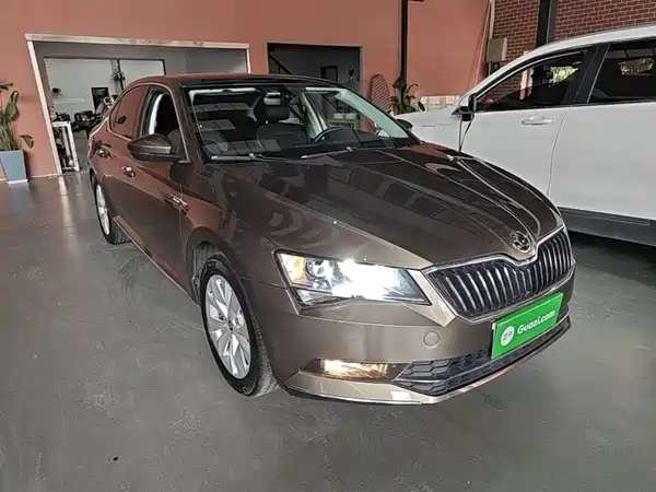 Skoda Superb 2019