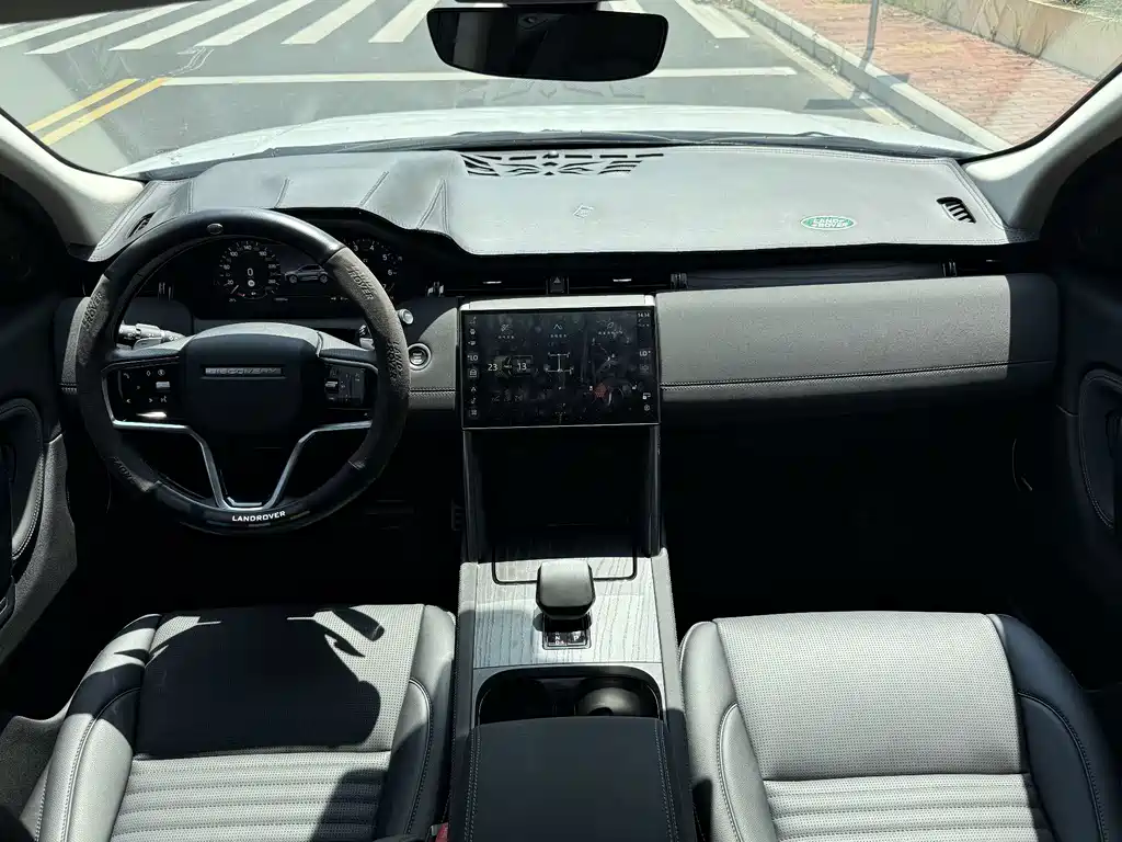 Land Rover Discovery Sport 2025 — фото 12