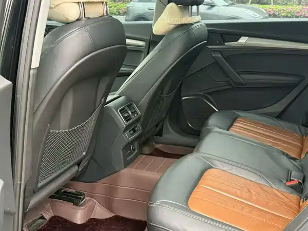 Audi Q5L 2020