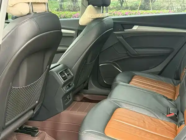 Audi Q5L 2020