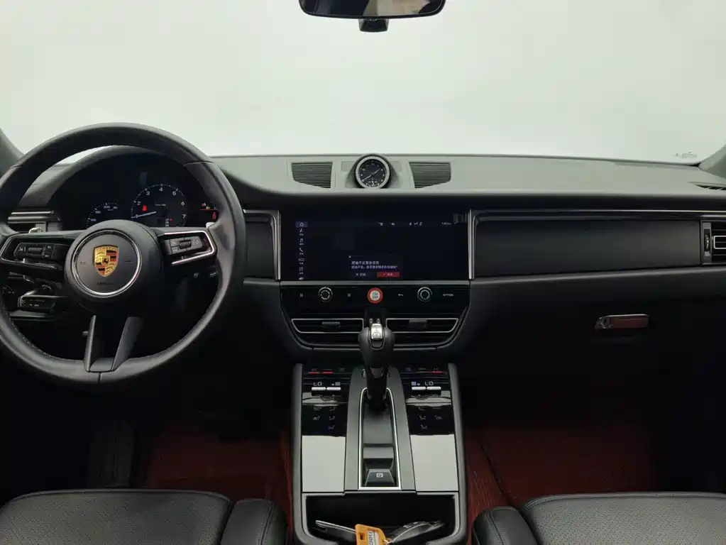 Porsche Macan 2023 — фото 11
