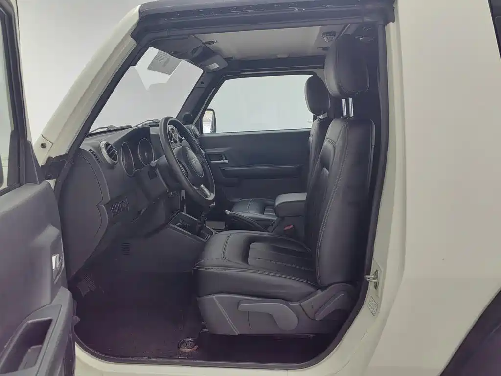 BAIC BJ40 2015 — фото 10