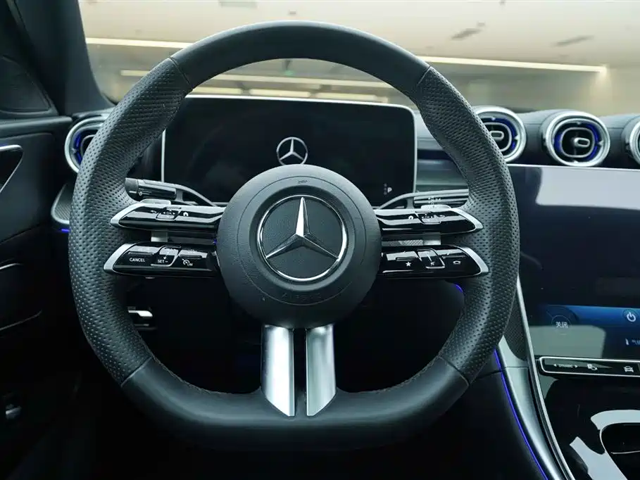 Mercedes-Benz C-Class 2024 — фото 16