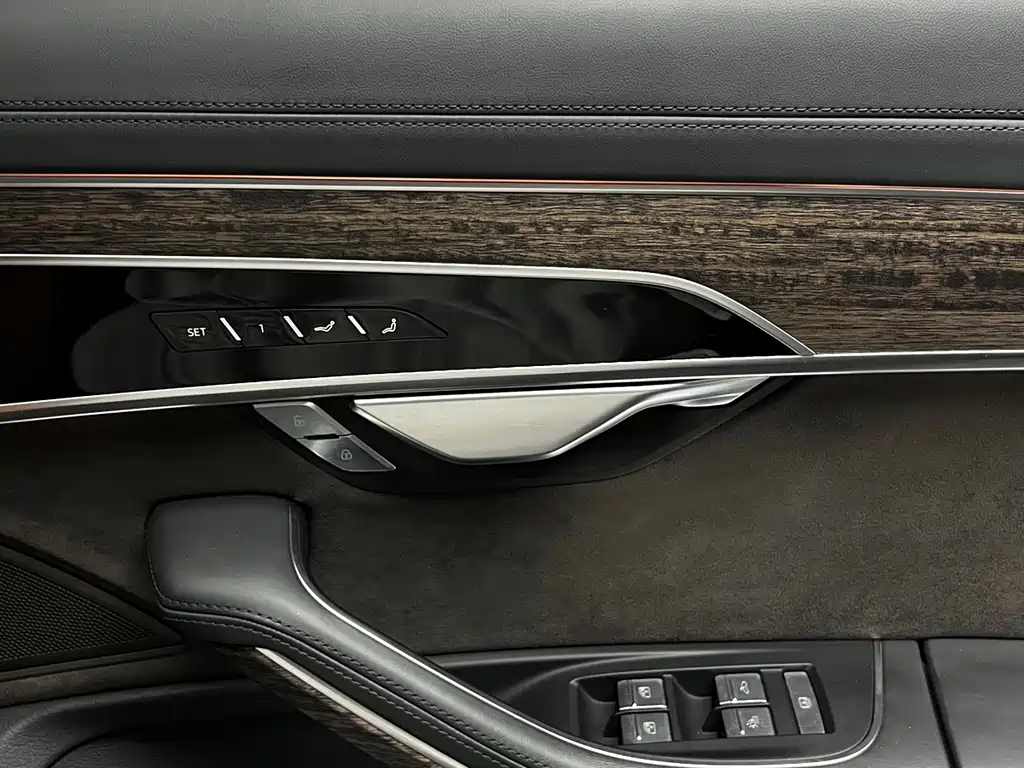 Audi A8 2020 — фото 20