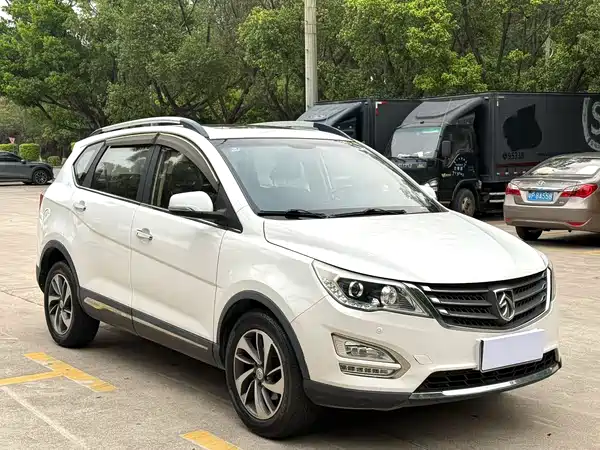 Baojun 560 2015