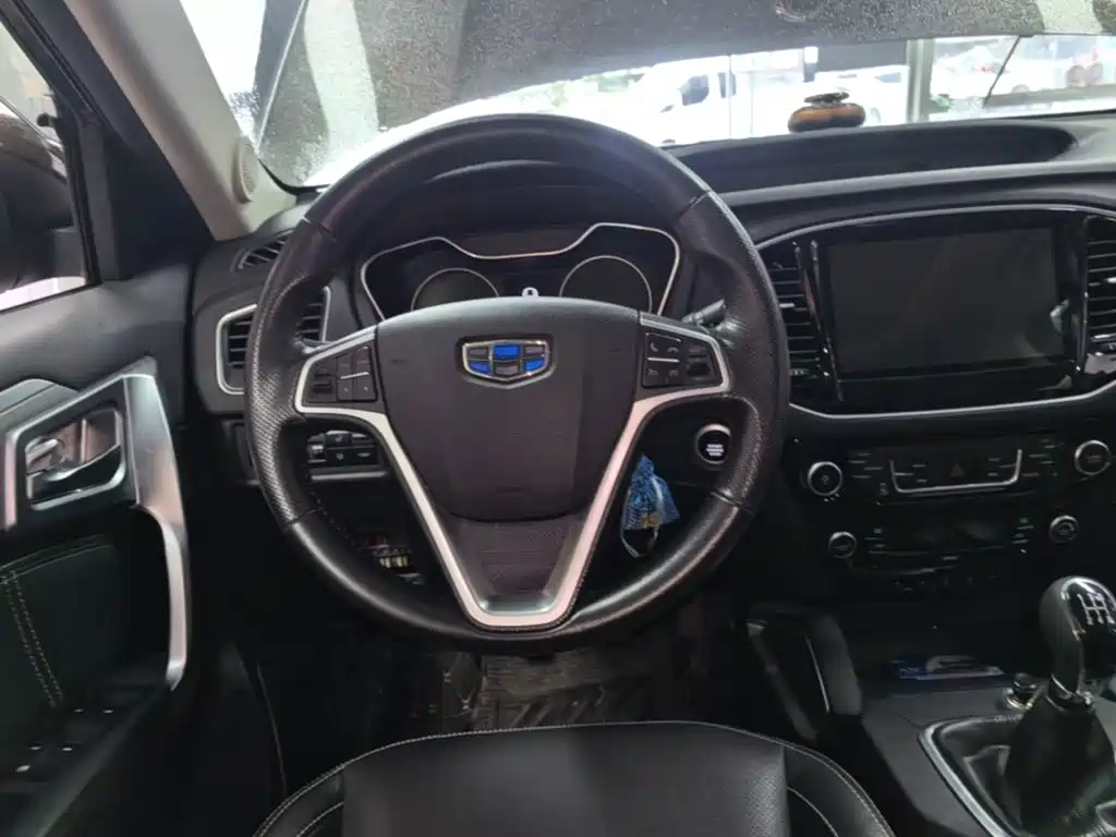 Geely Vision X6 2016 — фото 11