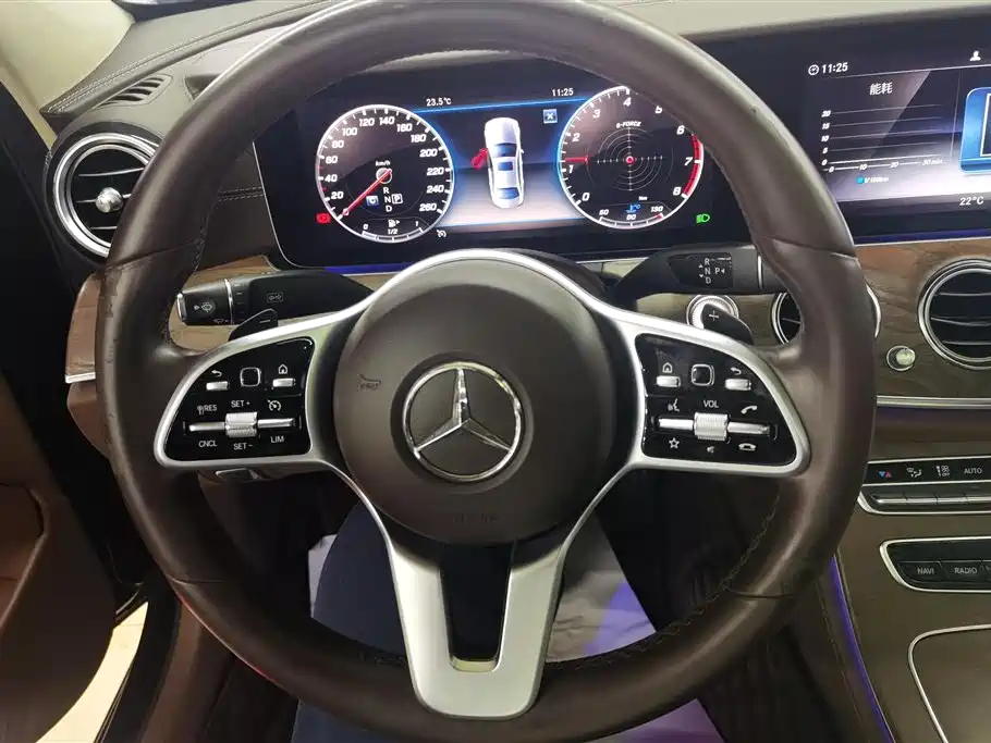 Mercedes-Benz E-Class 2020 — фото 15