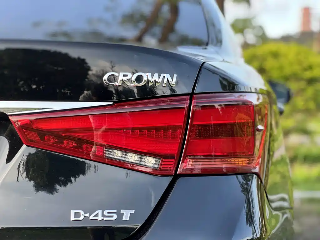 Toyota Crown 2018 — фото 21