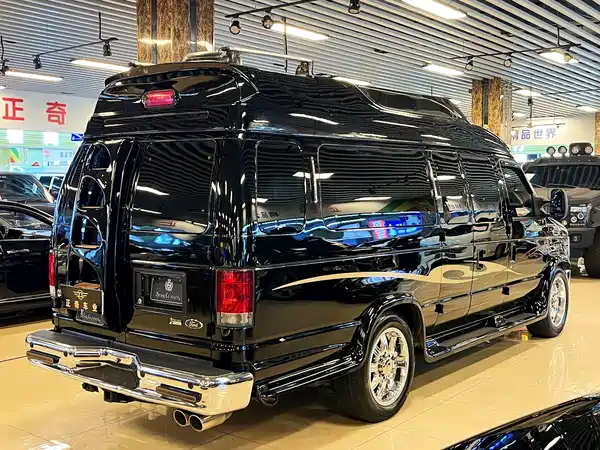 Ford E350 2013