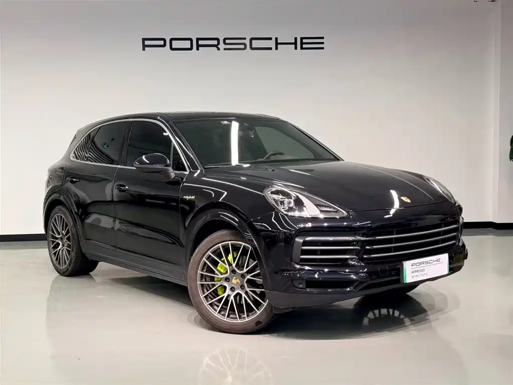 Porsche Cayenne Hybrid 2022 — фото 3