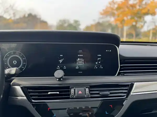 Hongqi HS5 2020