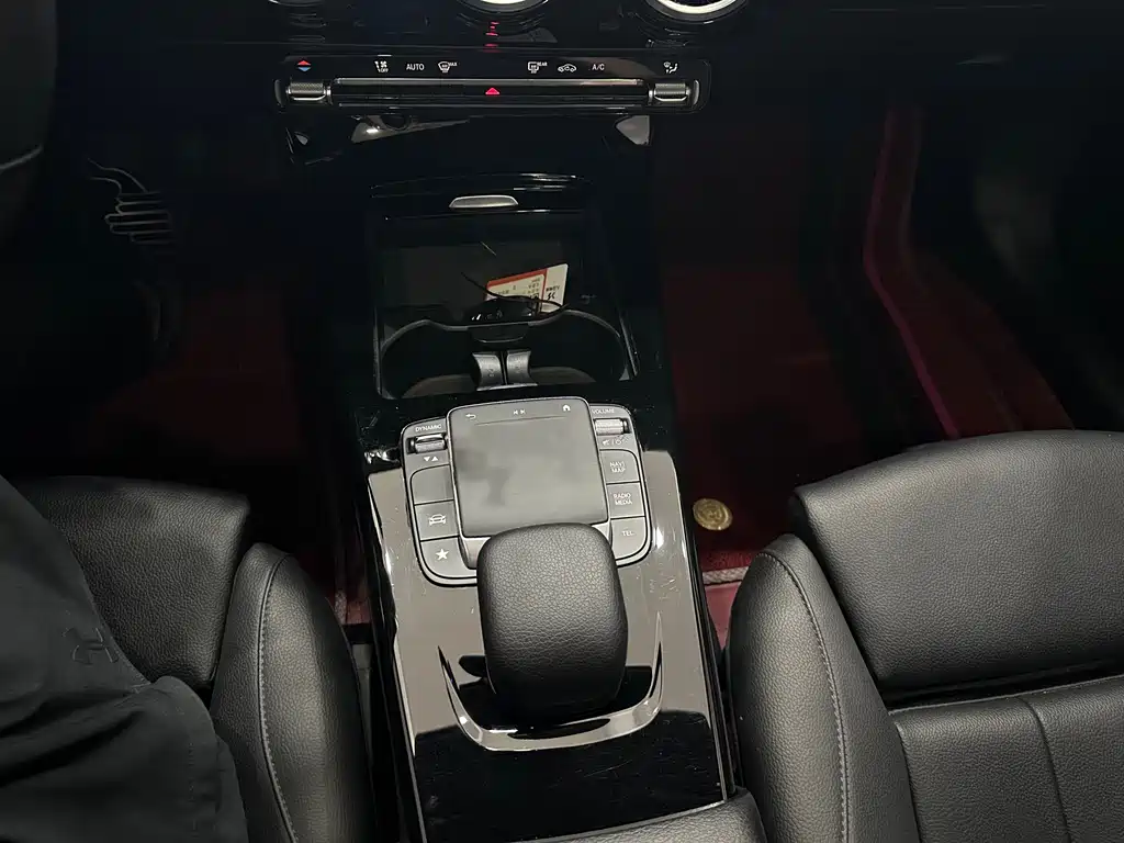 Mercedes-Benz A-Class 2022 — фото 14