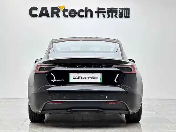 Tesla Model 3 2025