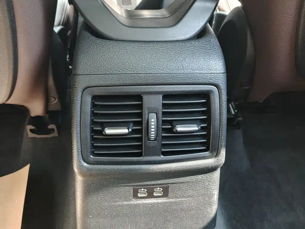 BMW X1 2021 — фото 11