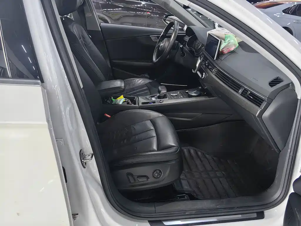 Audi A4L 2017