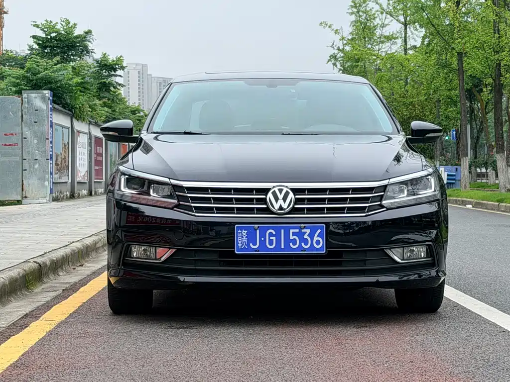 Volkswagen Passat 2016 — фото 2