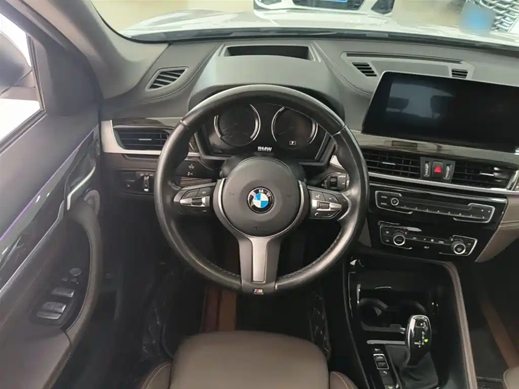 BMW X1 2022 — фото 11
