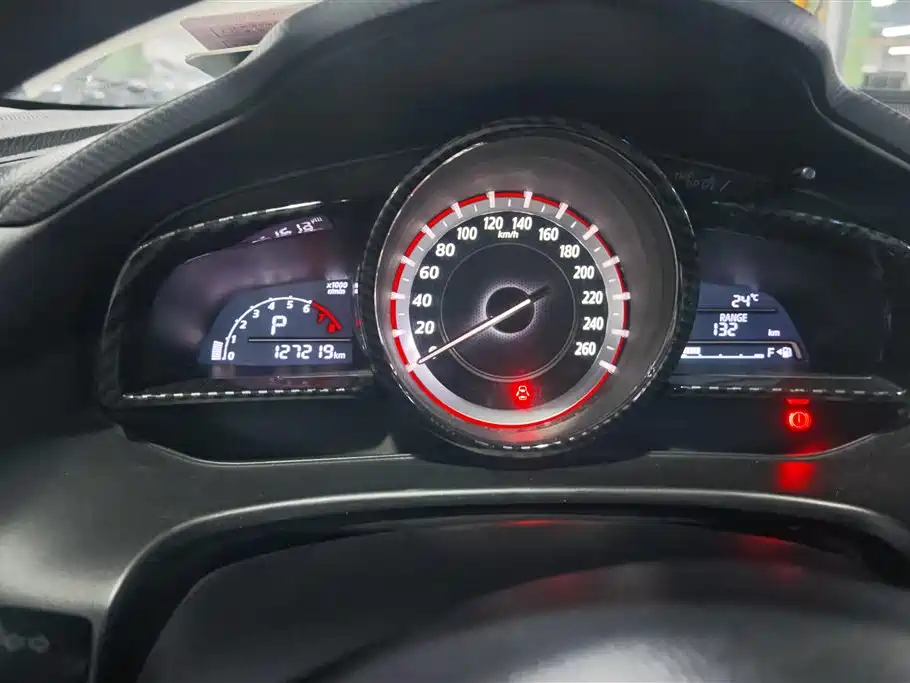 Mazda 3 Axela 2016 — фото 14
