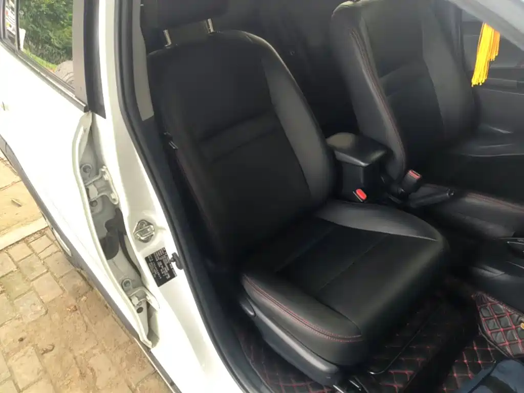 Toyota Yaris L 2022 — фото 25