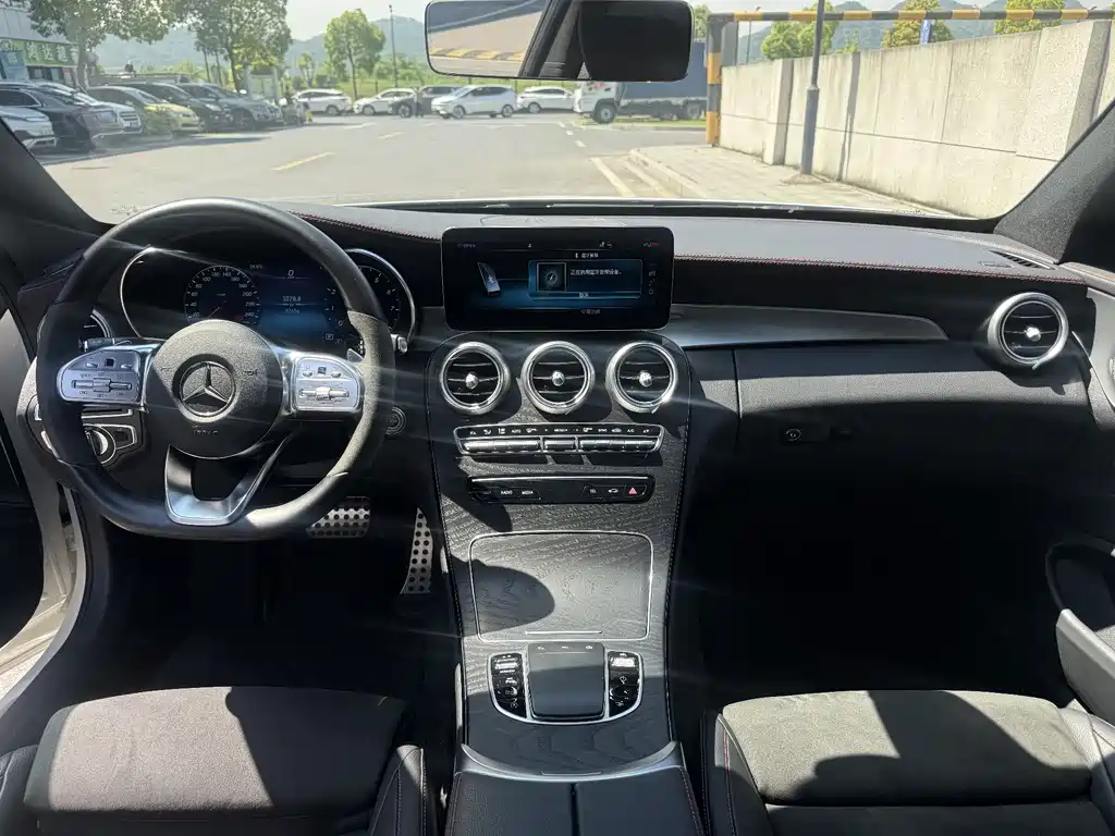Mercedes-Benz C-Class 2023 — фото 12