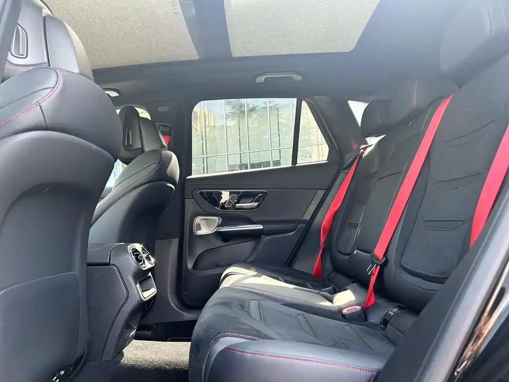 Mercedes-Benz GLC AMG 2025 — фото 11
