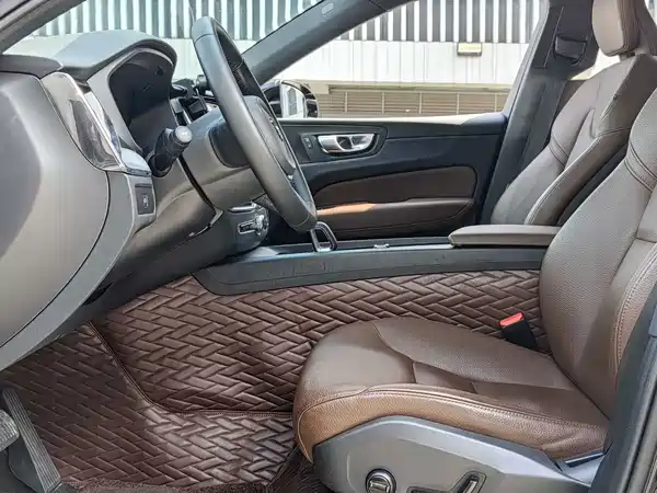 Volvo XC60 2023
