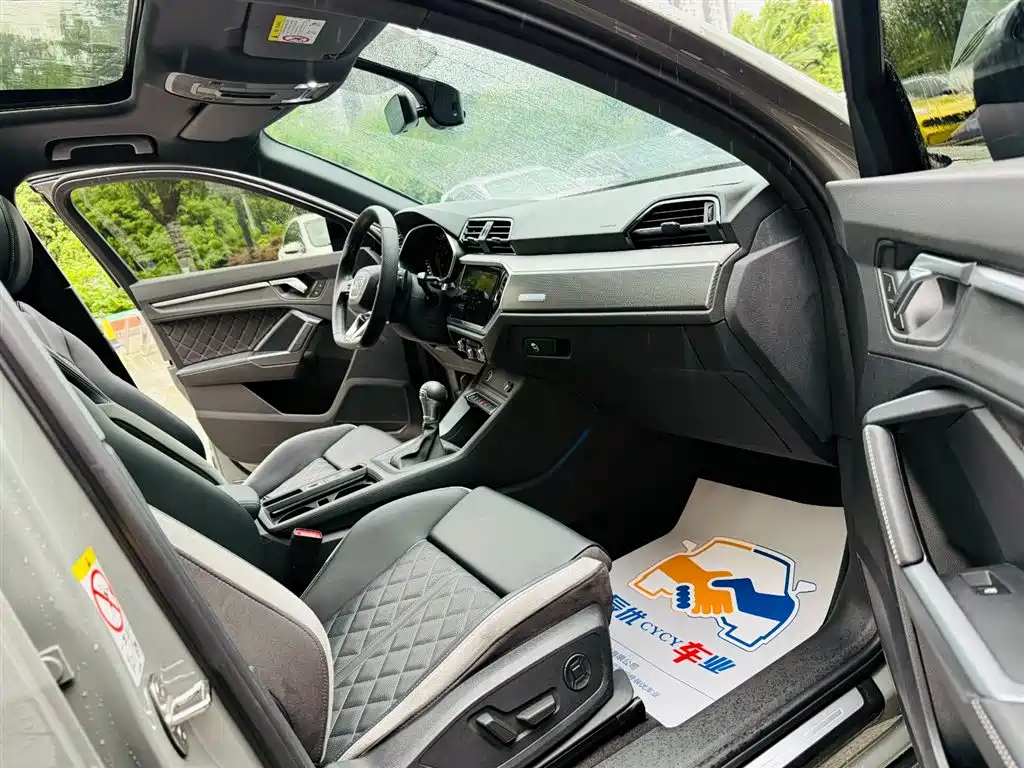 Audi Q3 Sportback 2024 — фото 11