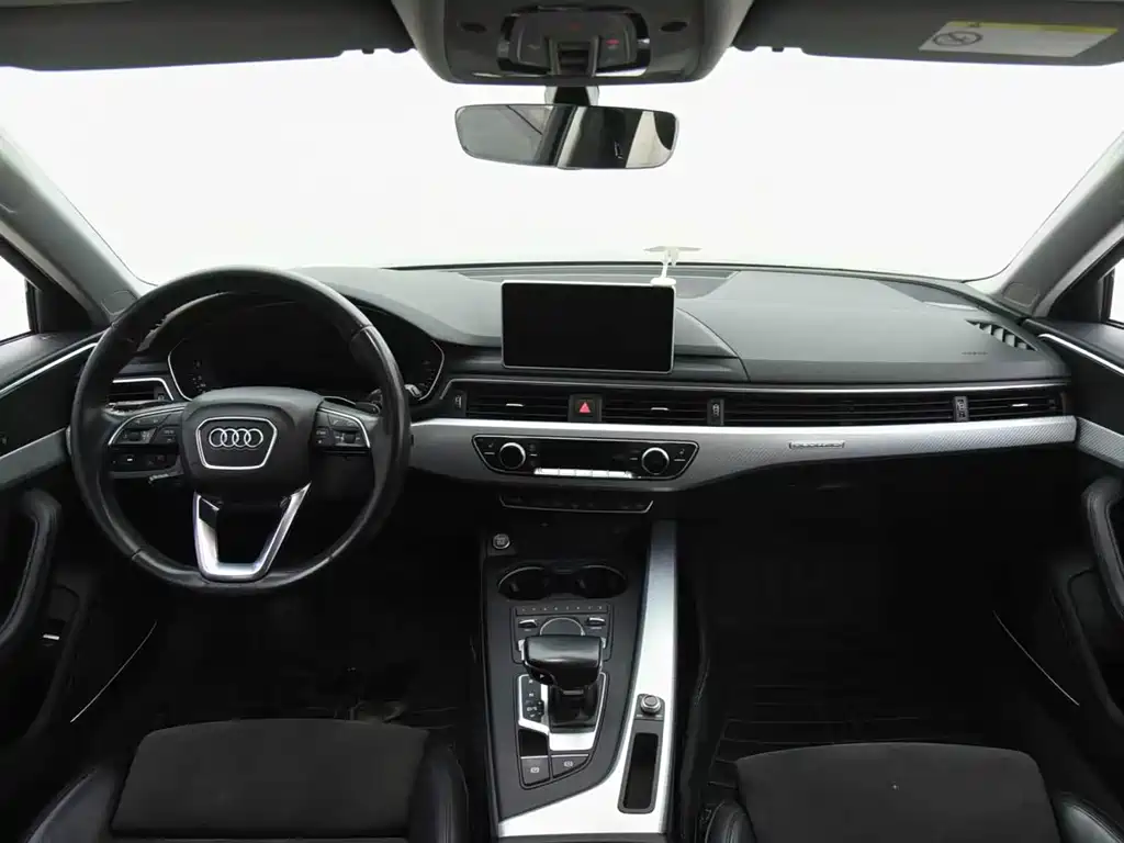 Audi A4 2019 — фото 16