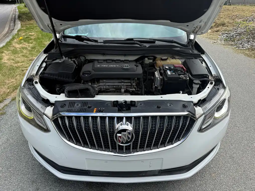 Buick Excelle 2015 — фото 18