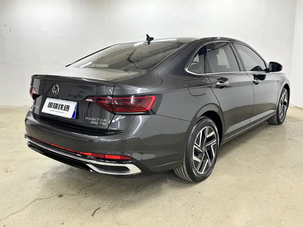 Volkswagen Sagitar 2022