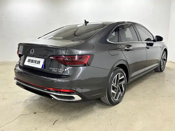 Volkswagen Sagitar 2022