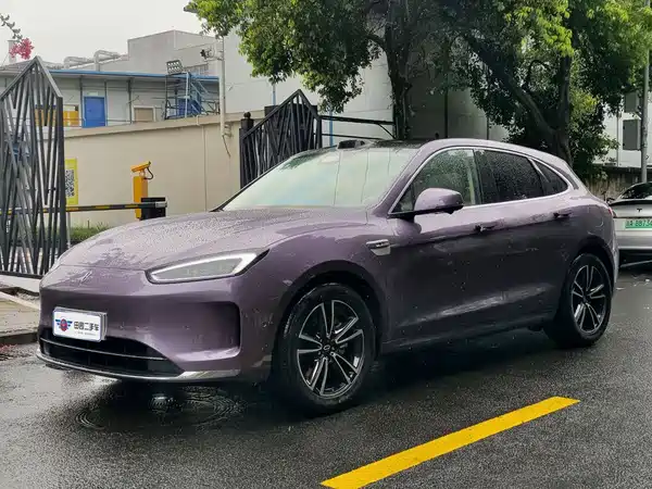 AITO M5 2025