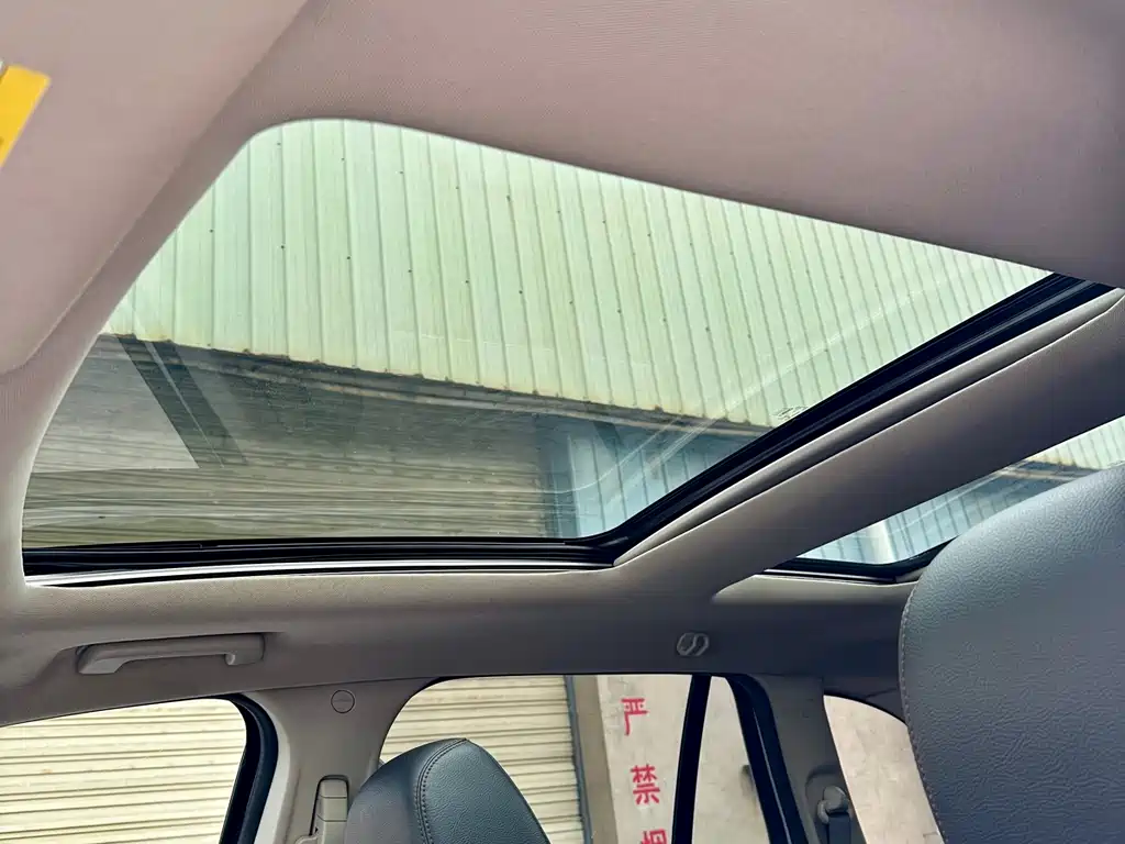 Ford Edge 2015 — фото 33