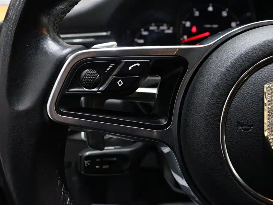 Porsche Macan 2021 — фото 17