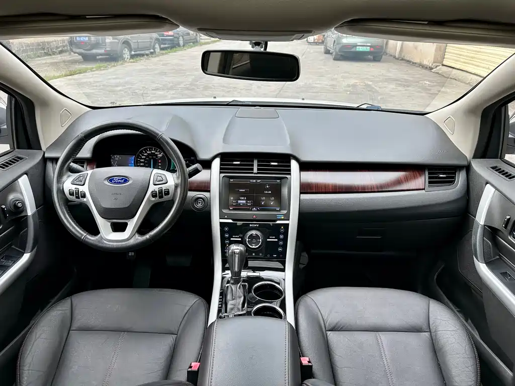 Ford Edge 2015 — фото 12