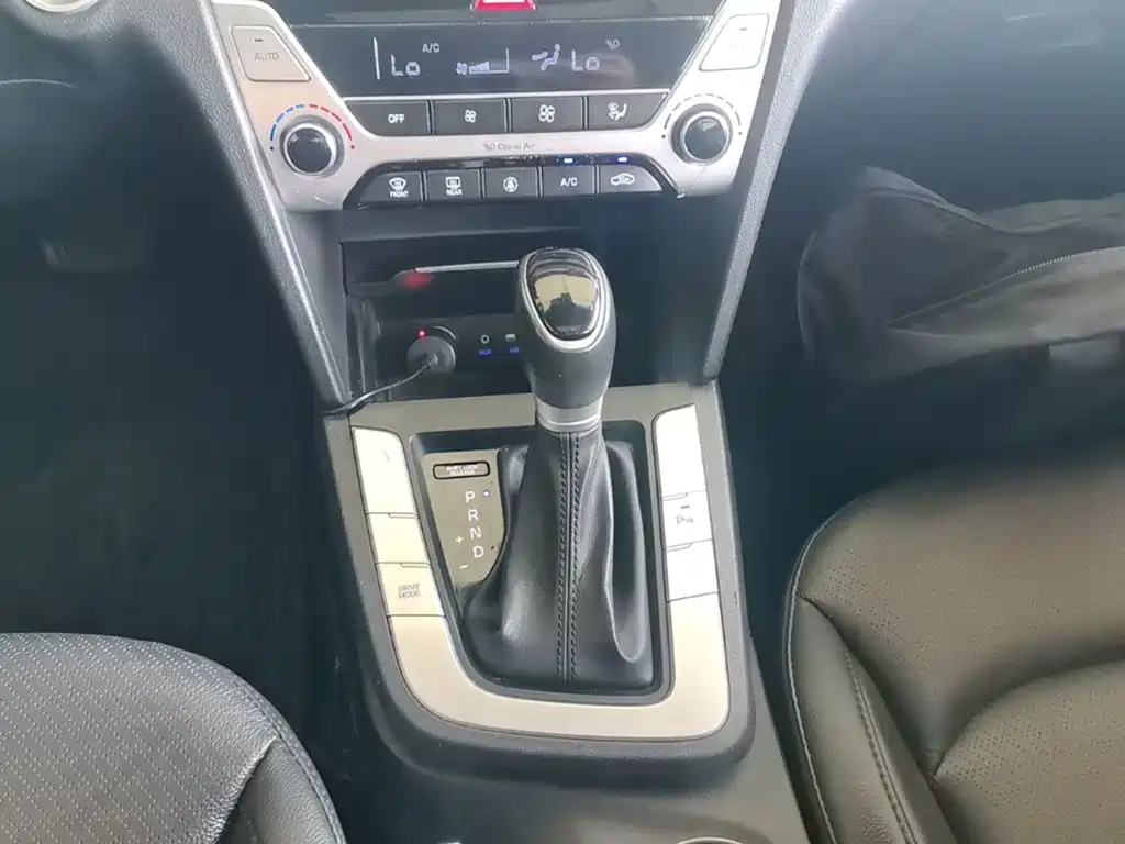 Hyundai Celesta 2016 — фото 14
