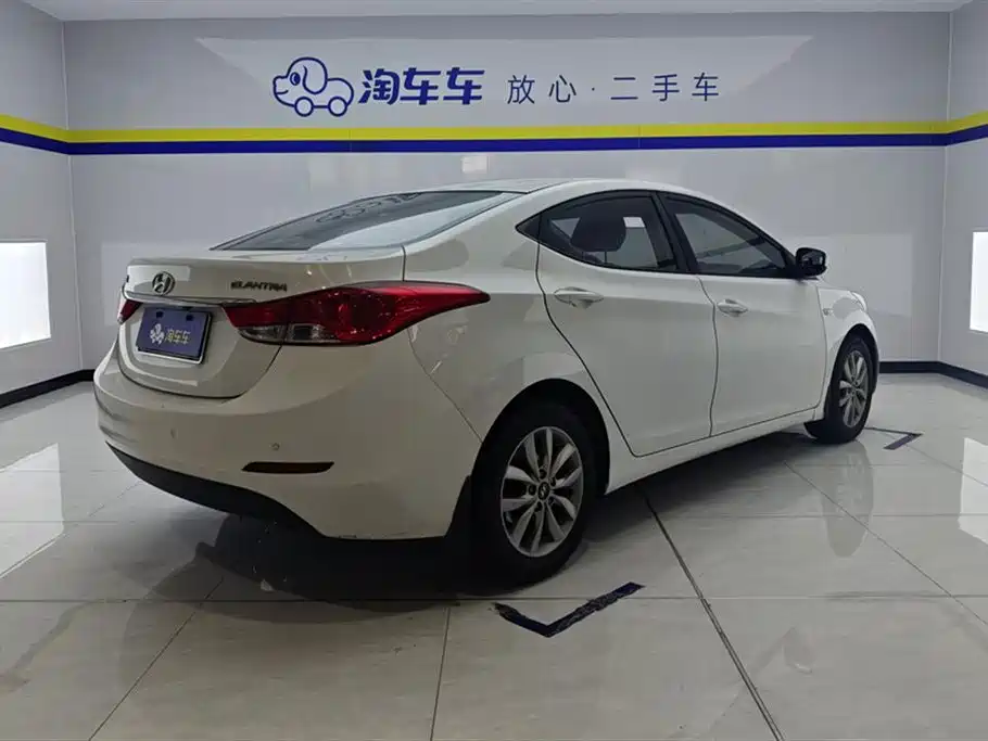 Hyundai Elantra Langdong 2015 — фото 3