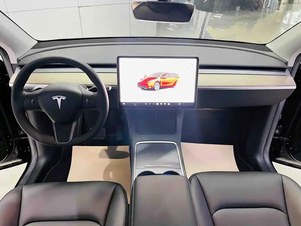 Tesla Model Y 2023 — фото 7