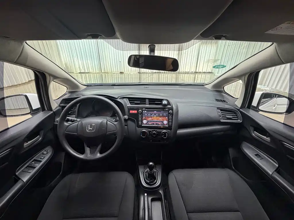 Honda Fit 2015 — фото 12