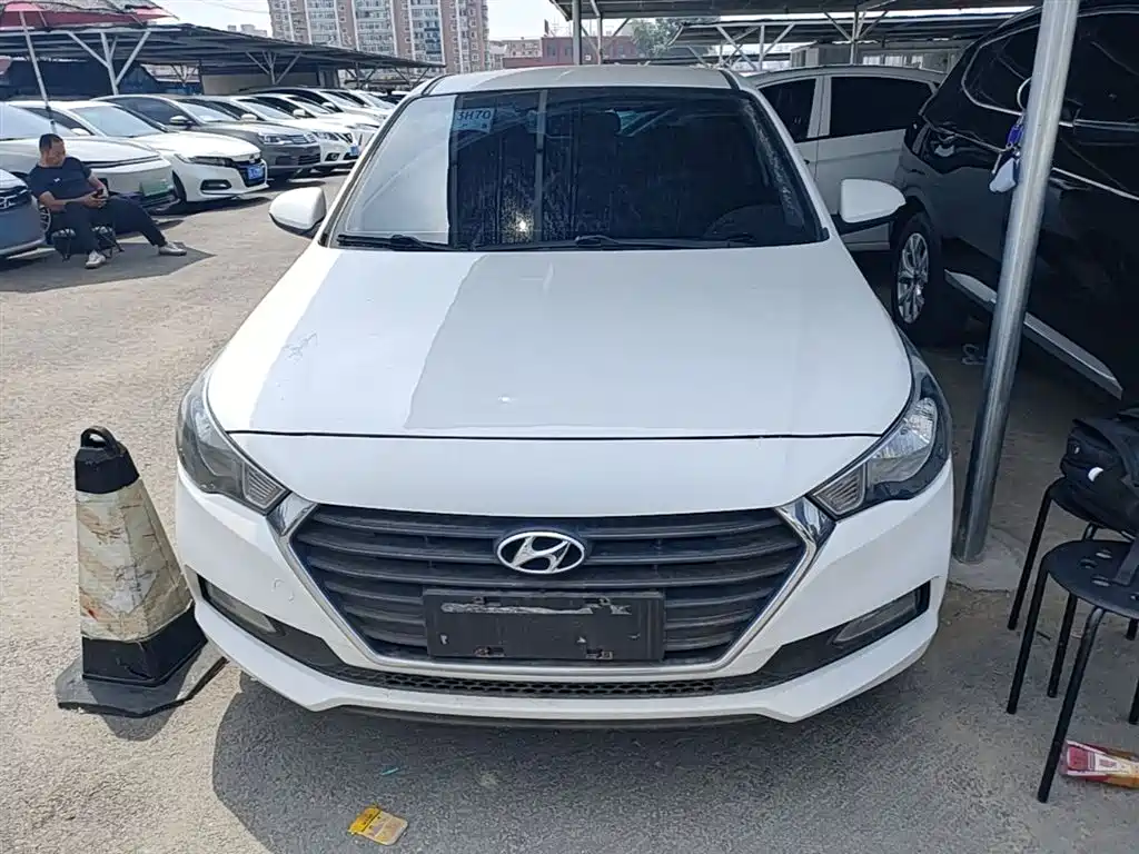 Hyundai Verna 2018 — фото 3