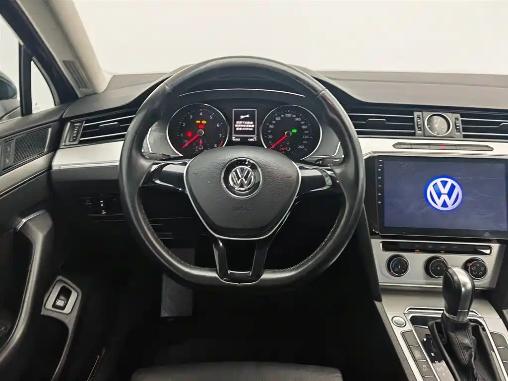 Volkswagen Magotan 2018 — фото 11